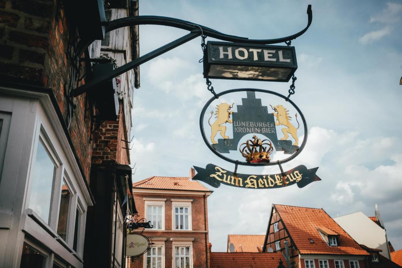 Hotel Zum Heidkrug & Cafe Lil Luneburg Exterior photo